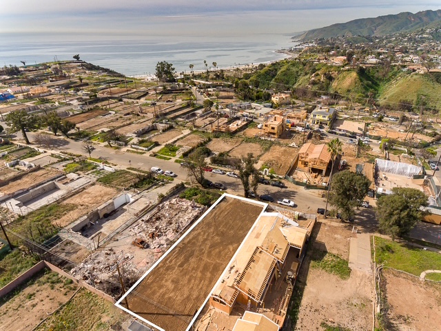 562 Via De La Paz lot-photo 1