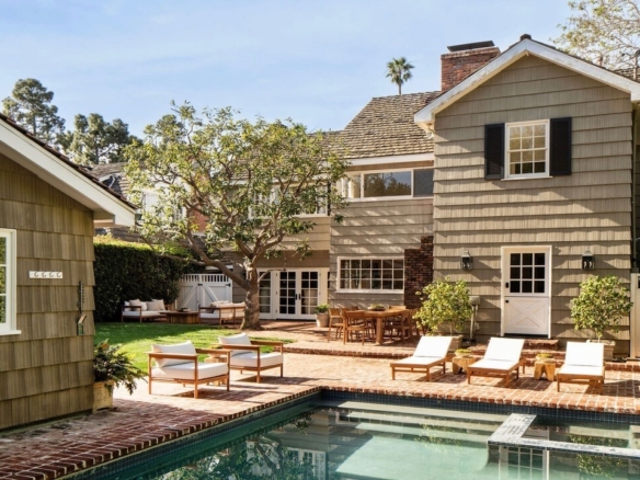 347 25th Street Santa Monica Cottage style, two-story home backyard and pool